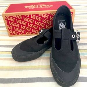 Vans Women Mary Jane black flats shoes size 7